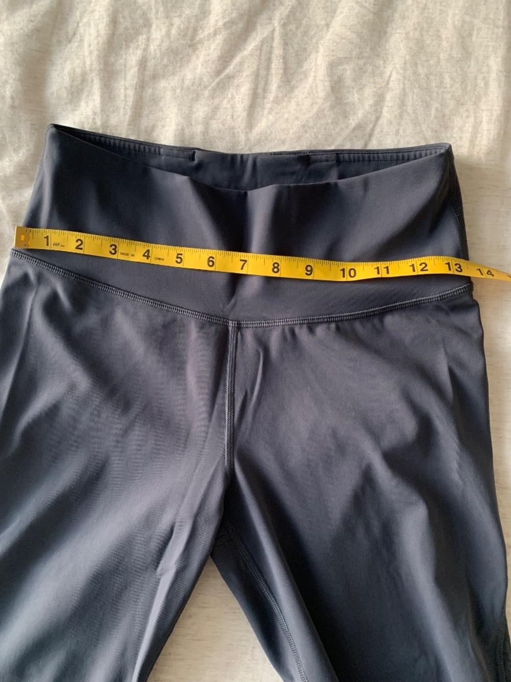 Lululemon Women’s Revitalize Tight Gray Legging back knee mesh size 8 - Picture 8 of 13